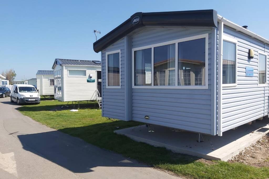 8 Berth Caravan At Parkdean Camber Sands Buitenkant foto