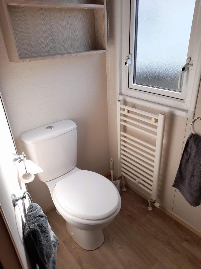 8 Berth Caravan At Parkdean Camber Sands Buitenkant foto